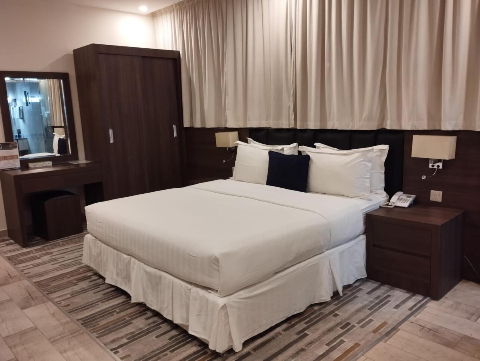 Olive Tree Hotel Tabuk Esterno foto